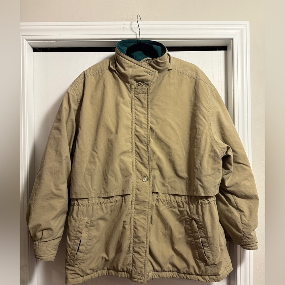 L.L. Bean Vintage Tan & Dark Green Coat Zip off hood isn’t included SZ Petite XL